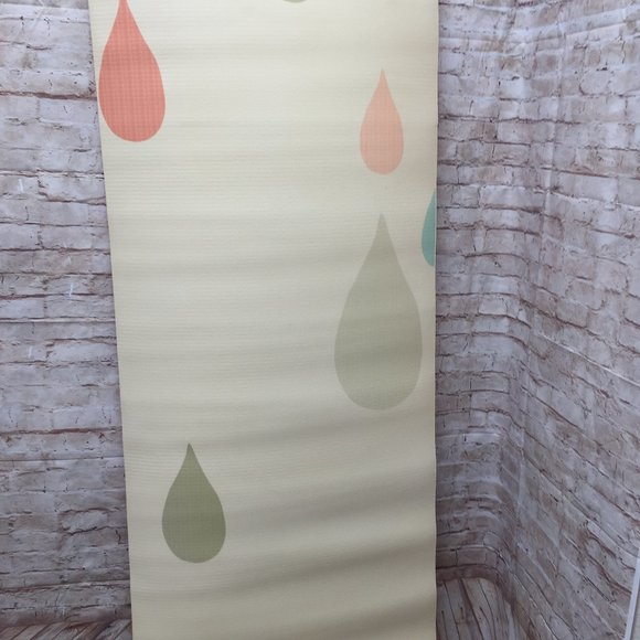 Yoga Mat Very Sarie Rainy Days 24”x72” - Picture 2 of 8